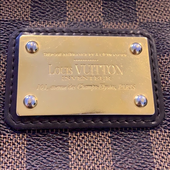 ♦️SOLD♦️ Authentic Louis Vuitton Eva Clutch - Picture 9 of 13
